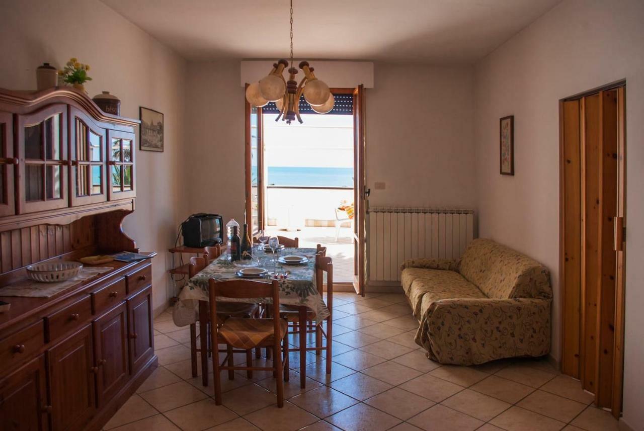 Appartamento Di Antonio Fronte Mare Montesilvano Marina 外观 照片