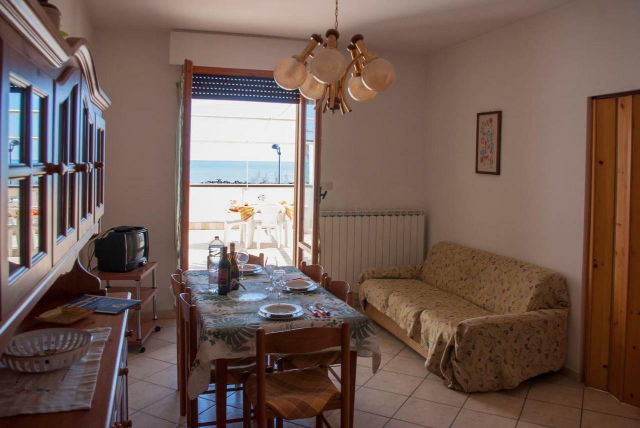 Appartamento Di Antonio Fronte Mare Montesilvano Marina 外观 照片