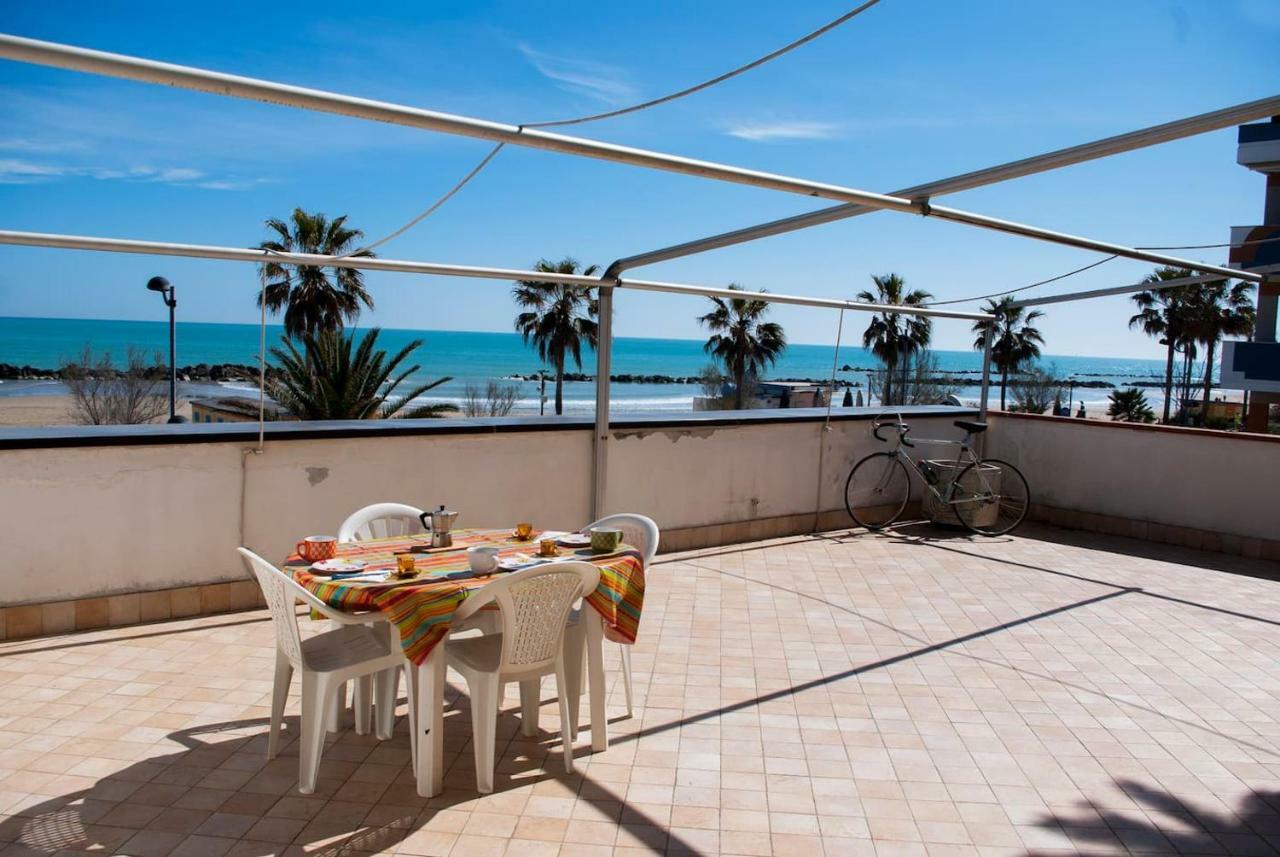 Appartamento Di Antonio Fronte Mare Montesilvano Marina 外观 照片